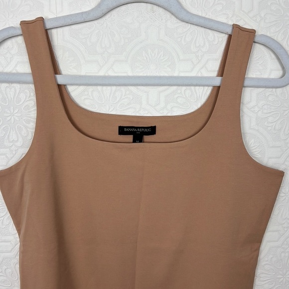 Banana Republic Bodysuit Thong Square Neck Neutral Nude Tank Top Stretchy Fitted - Picture 2 of 6